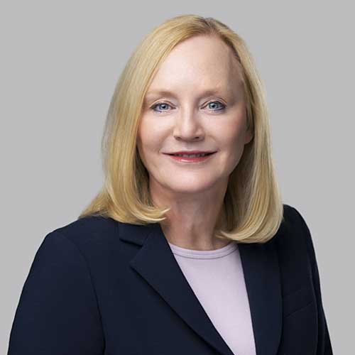 Lynne Herndon Headshot