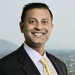 Bob Aggarwal Headshot