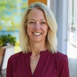 Theresa Langebrake Headshot