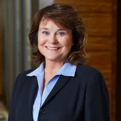 Margaret Lowell Headshot