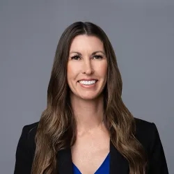 Kristen Hillendbrand Headshot