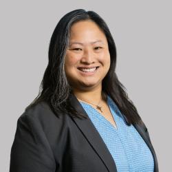 Paulina Woo Headshot